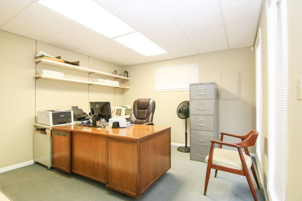 1017 W South St, Alvin, TX 77511
